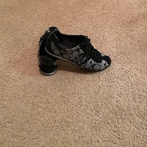Coach sneakers size 7 fits 7.5